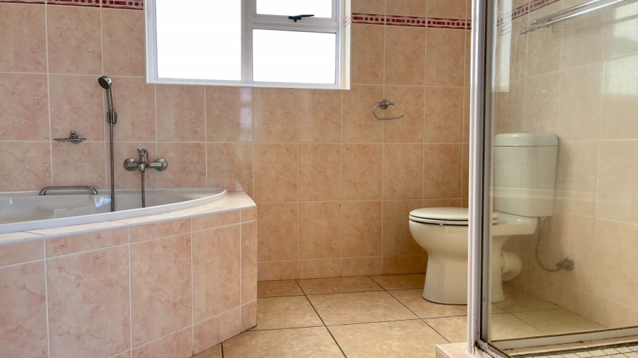 4 Bedroom Property for Sale in Dana Bay Western Cape